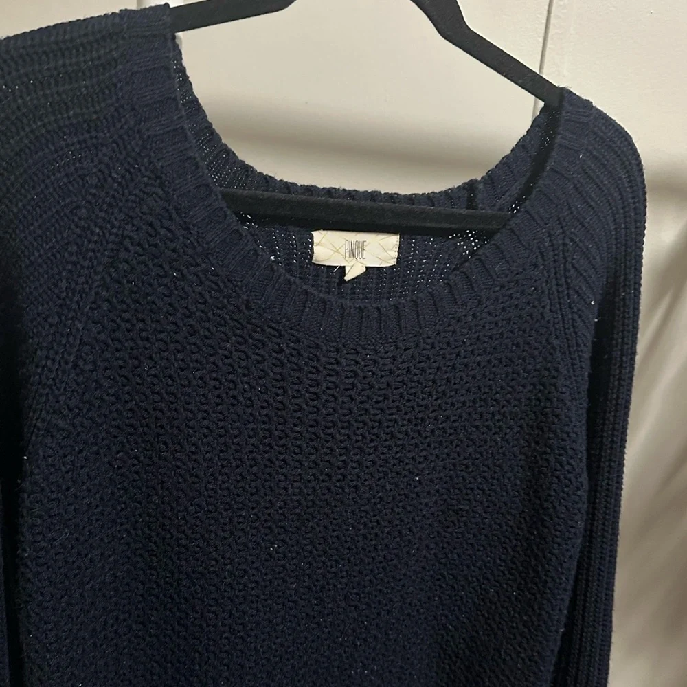 Pinque Navy Blue Knit Scoop Neck Sweater Size large - Picture 2 of 6